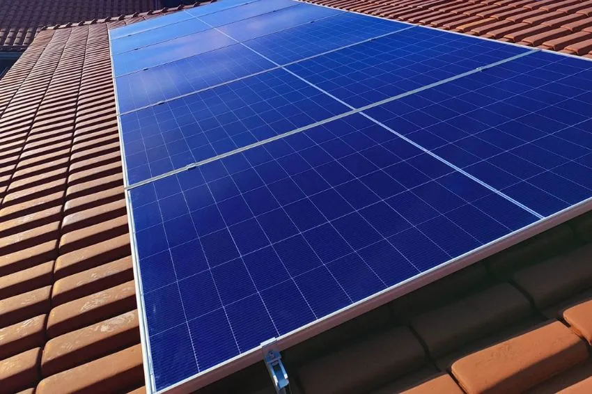 Culpar os telhados solares é mirar no alvo errado Foto: Edson Croceta/Click Solar/Divulgação